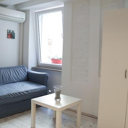 Apartman Luca Apartment ไพราน ภายนอก รูปภาพ