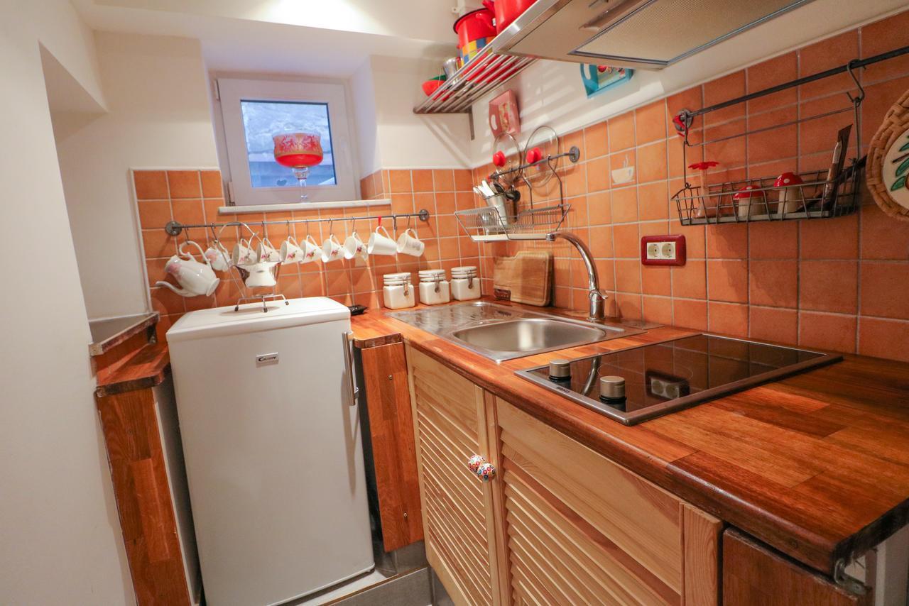 Apartman Luca Apartment ไพราน ภายนอก รูปภาพ